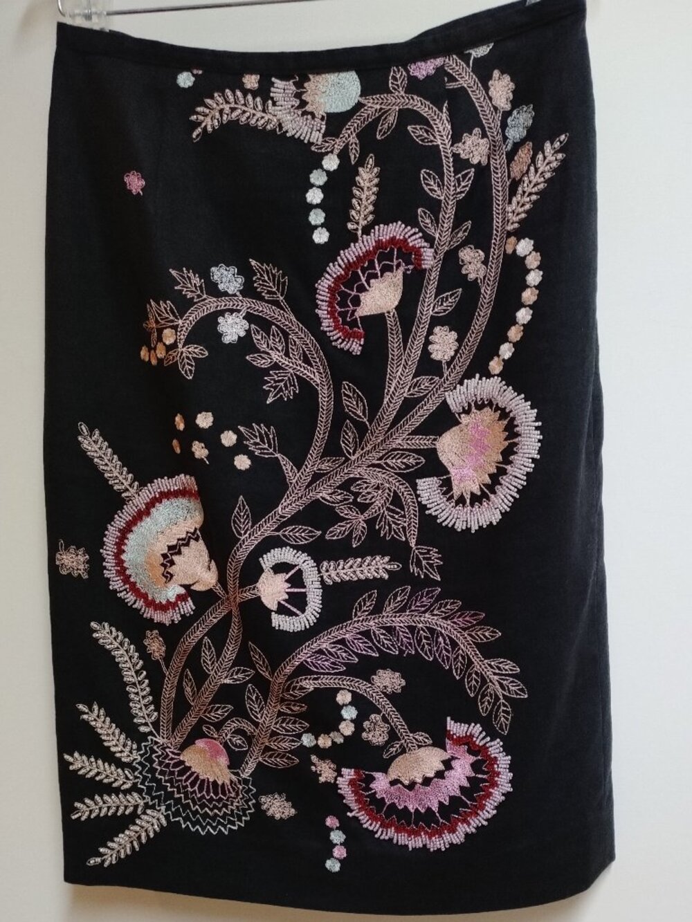 Ecologie Black Floral Embroidered Beaded Linen Pencil Skirt, size 4